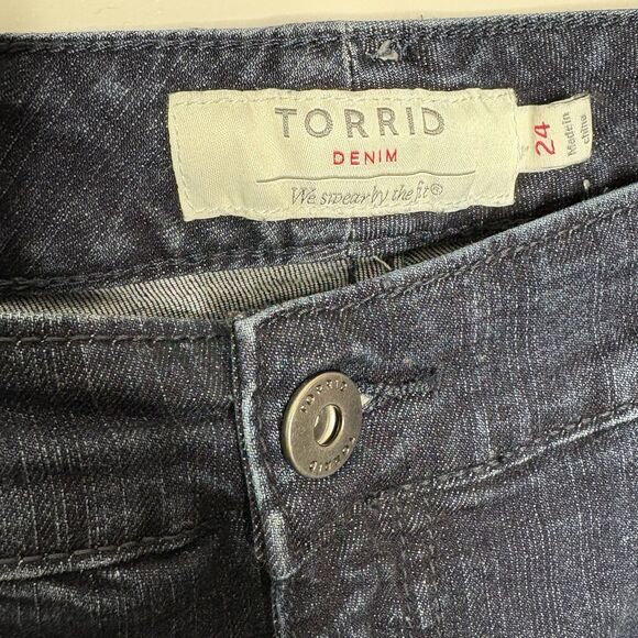 Torrid Denim Skinny Jeans Blue Cotton Dark Wash Stretch Size 24 Plus - Picture 2 of 6